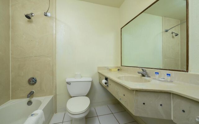 Travelodge by Wyndham Winter Haven