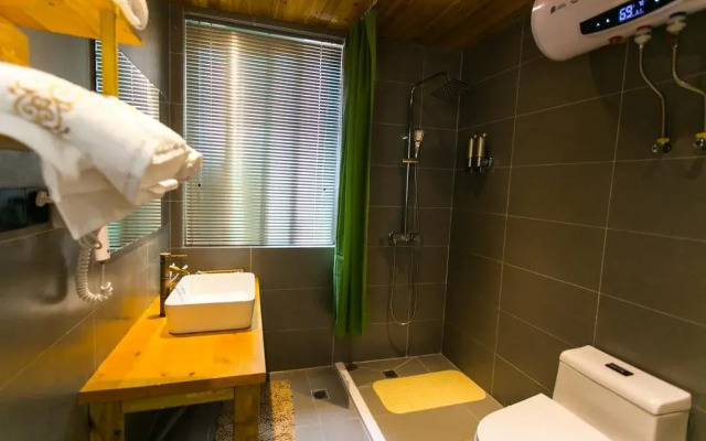 Tongli Yiyun Shuishe Boutique Hotel