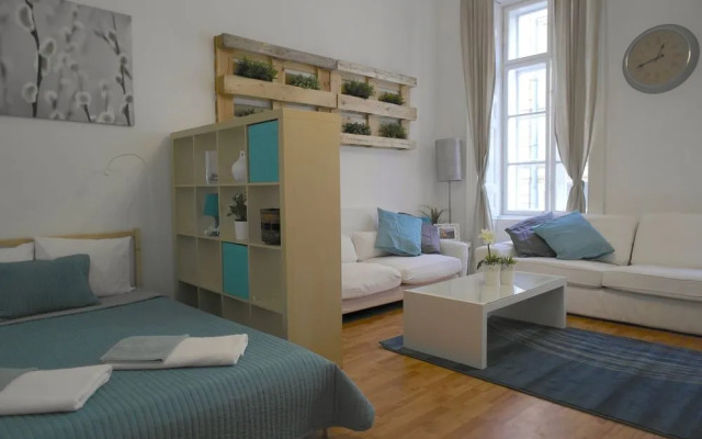 Vaci Street Apartment