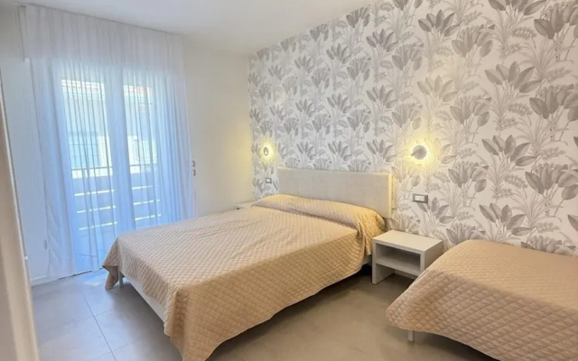 Elegant and Luminous Apartment With Terrace