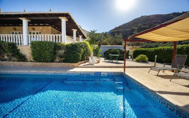 Pomos Harbour View Villa