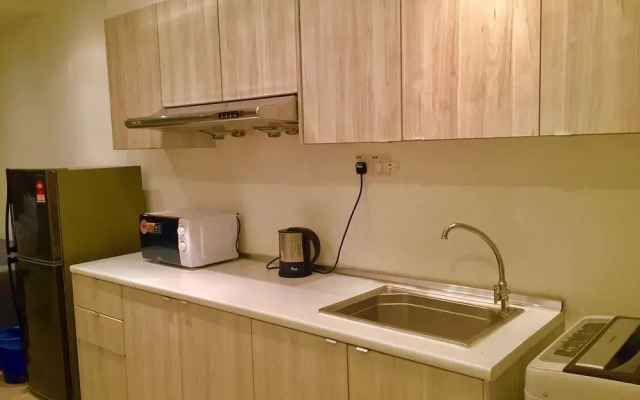 Makam Service Suites Taragon