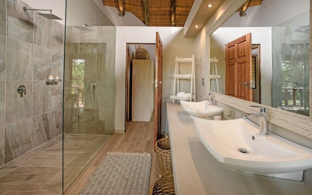 Karongwe River Lodge