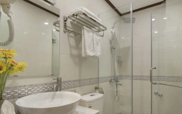 Mayflower Hotel Hanoi