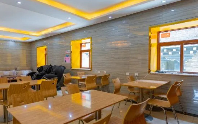 Ivory Mountain Holiday Inn