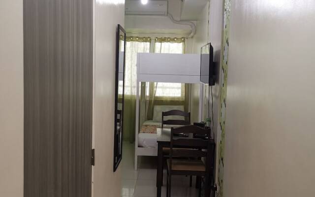 OYO 433 PBYY at Green Residences Condotel