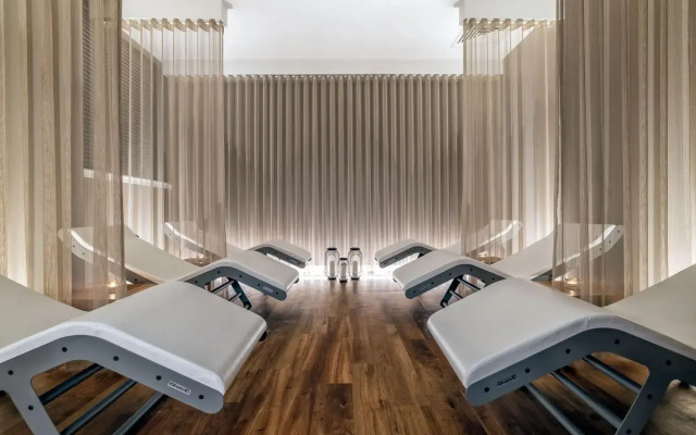 Sandman Signature Aberdeen Hotel & Spa