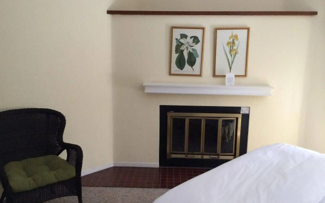 Merritt House Hotel