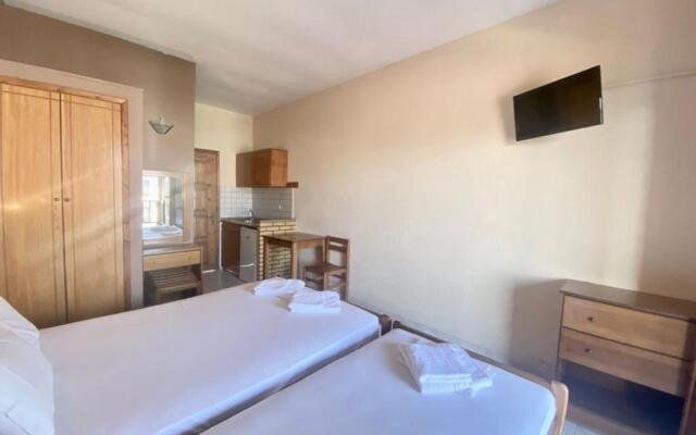 Aloni Rooms