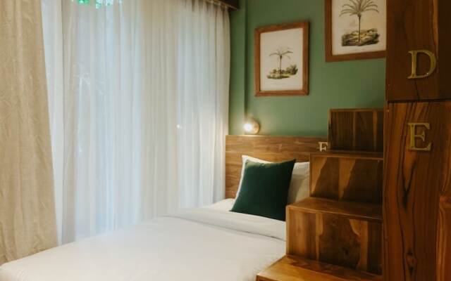 PORTER HOTEL - Surf & Yoga Retreat