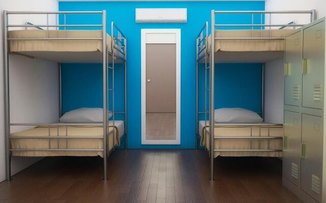 CX Hostel Kuta Raya