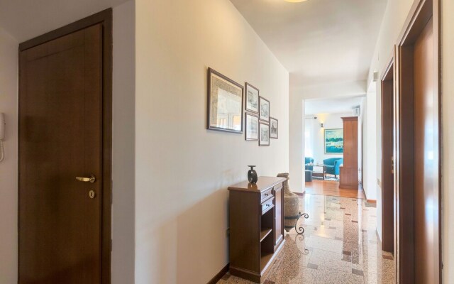 Apartment 1564