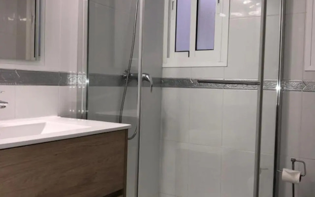 Beautiful modern apartment 100m from the sea