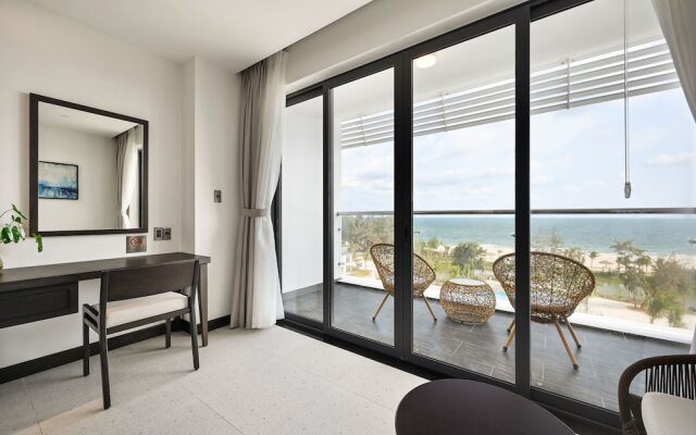 Emerald Ho Tram Resort