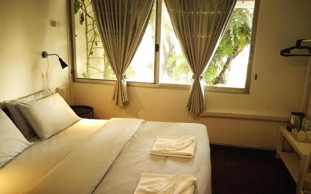 Home16 Hostel 16