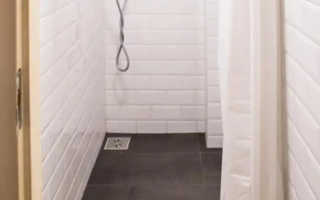 Very stylish and fresh studio home in the center