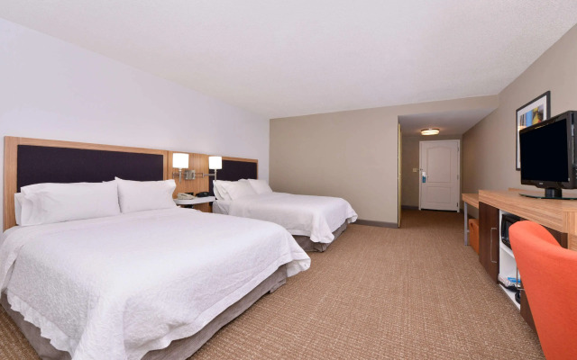 Hampton Inn & Suites Plymouth