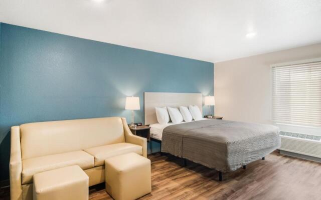 WoodSpring Suites Thornton-North Denver