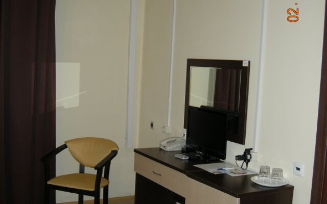 Ariel Hotel