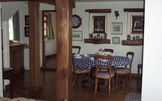 Iden Coach House