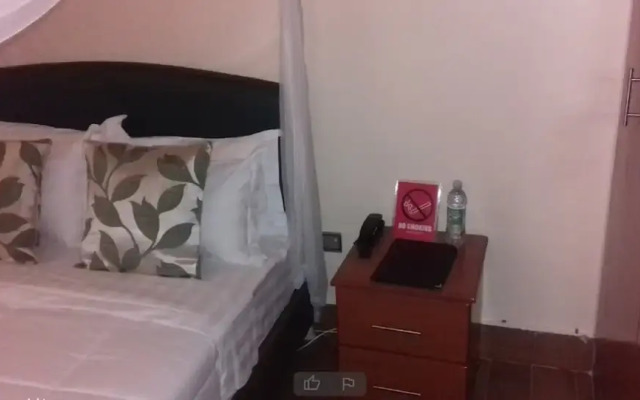 Cactus Hill Side Hotel