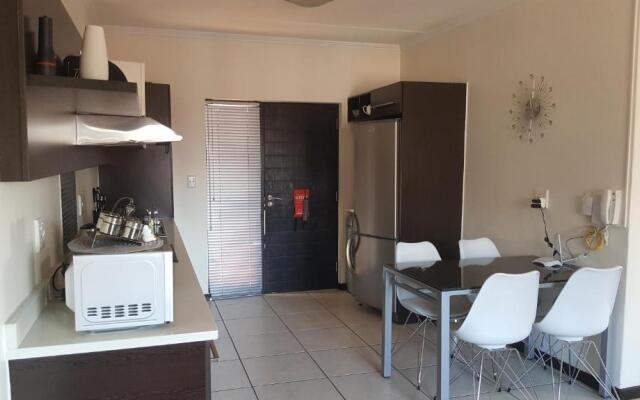 Strelitzia Apartment