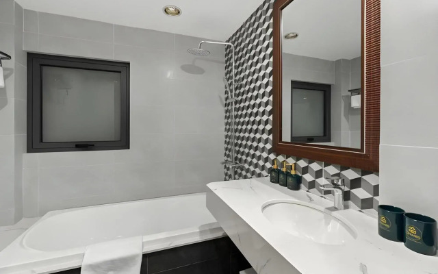 La Suite Hotel