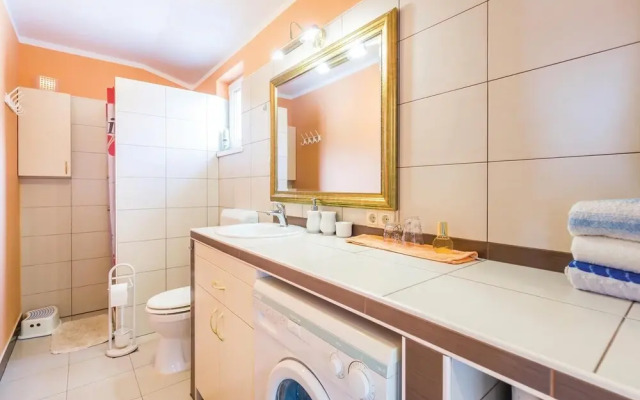 Beautiful Home in Banjol With Wifi and 2 Bedrooms