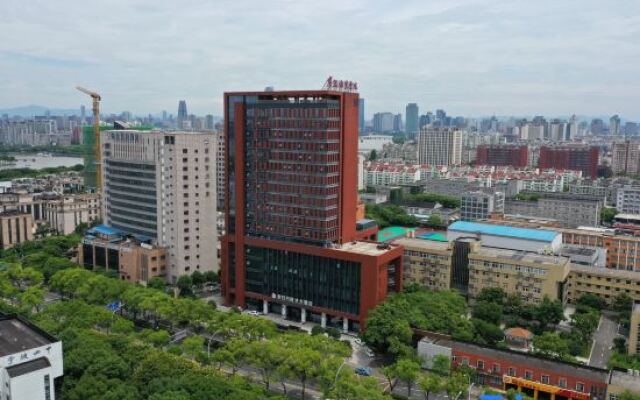 Xinriyue Yucai Hotel