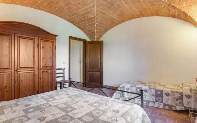 Lavish Holiday Home in Volterra With Pool