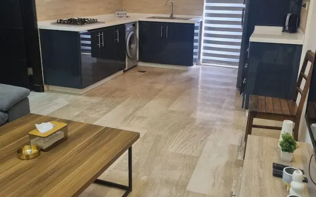 Charming Amman Apartment With Central Air-con & Street Parking