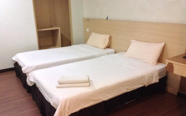 Maxim Hotel