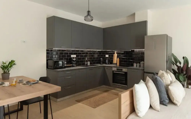 Saint Matthew Central Apartment by Senaon