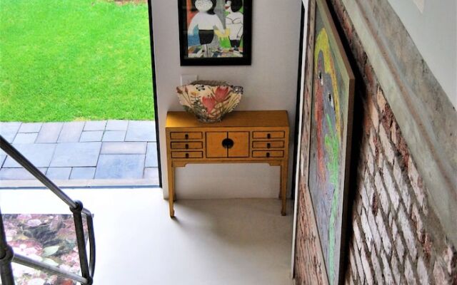 The Bright House Villa