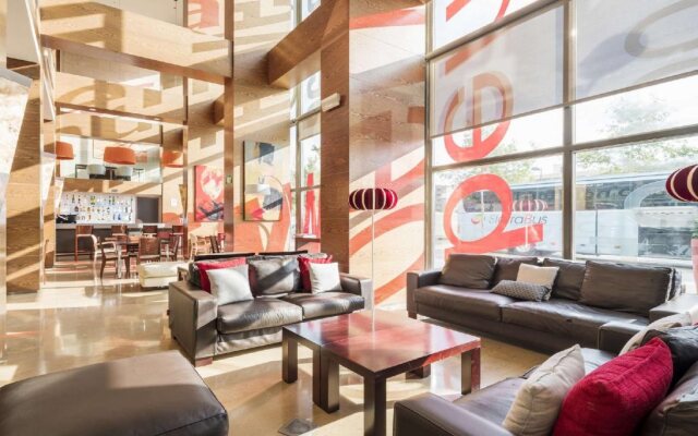 Hotel ILUNION Valencia 4