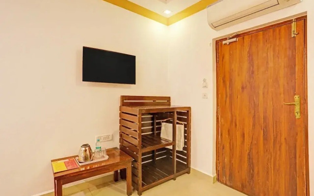 Fabhotel 22 Squares Living Spaces