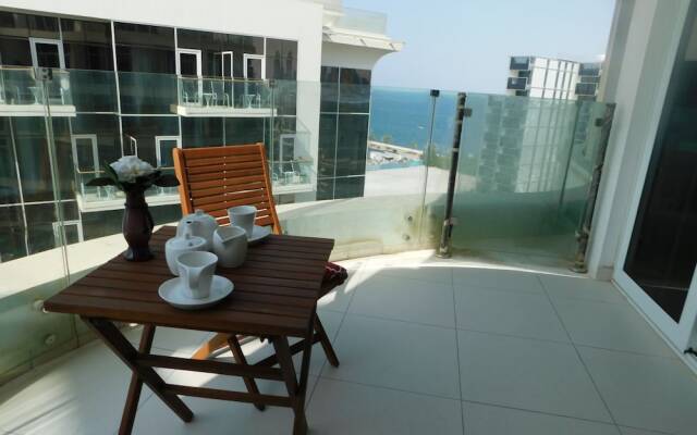 Luton Vacation Homes - Royal Bay