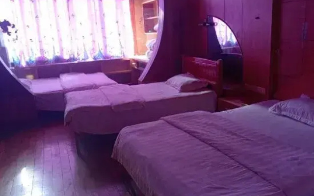 Hechi Abundant Hotel