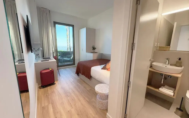 Aparto Diagonal Suites