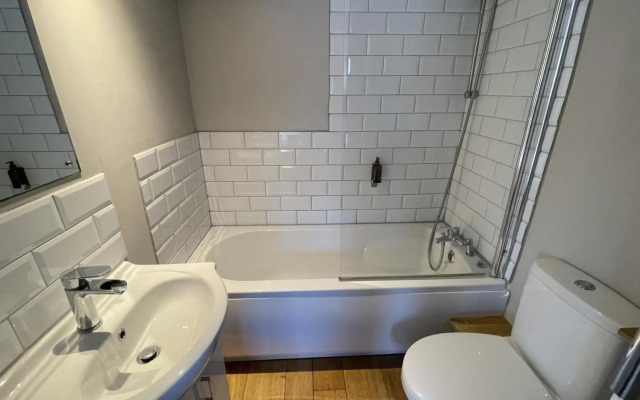 Ei8ht Brighton Apartments