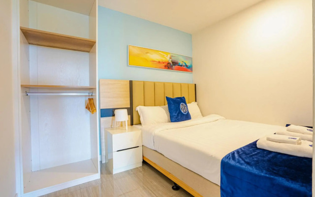 Alesta Yacht Hotel