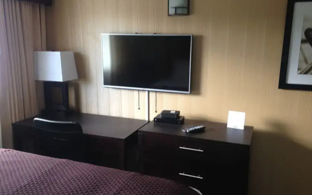 Days Inn Sylvan Lake