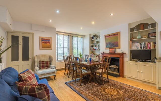 Large Family home in Fulham