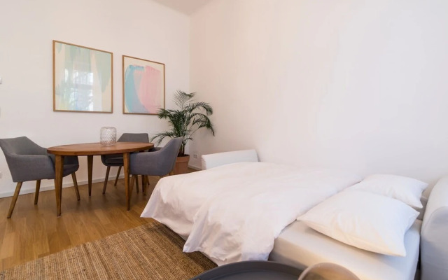 Beautiful & Cozy Apartment Near Rathaus