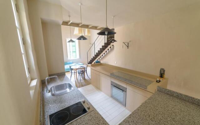 AF - Large 2BR apartment