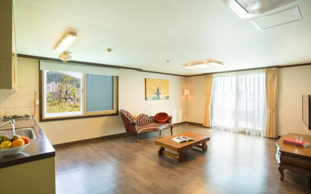 Tongyeong Anchovy tourist Hotel