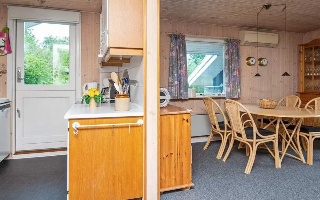 6 Person Holiday Home in Oksbol-by Traum