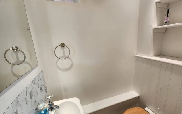 Summertown 4-br Family Home - Bright Spacious