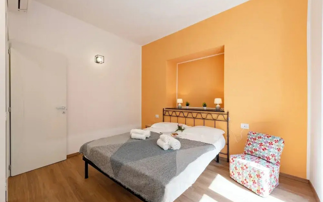 Central Apartment In Genova