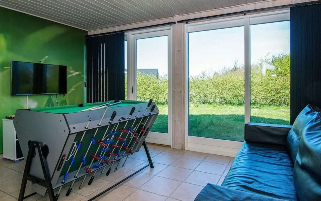 6 Person Holiday Home in Tarm